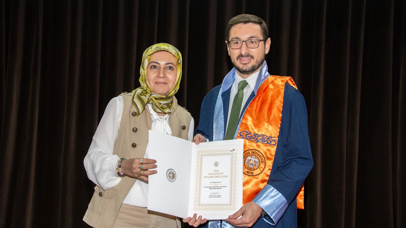 Fen Bilimleri Enstitüsünde Mezuniyet ve Ödül Töreni gerçekleştirildi